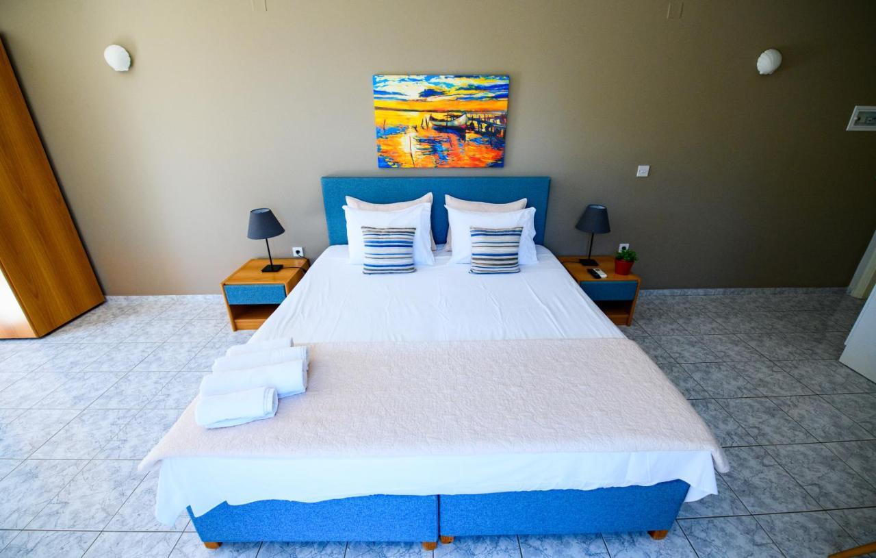 Pessada Bay Studios And Apartments Pesádha Buitenkant foto