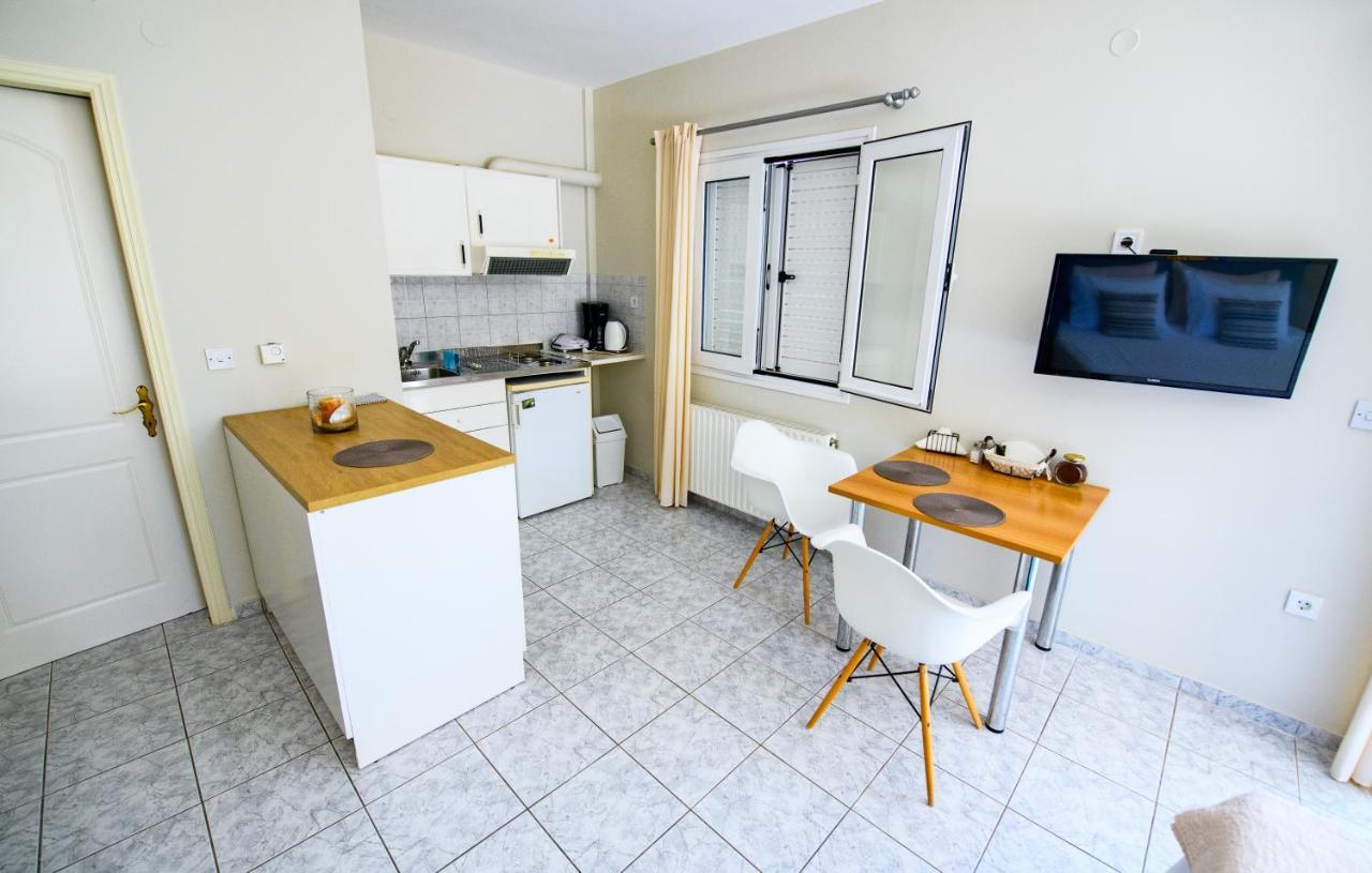 Pessada Bay Studios And Apartments Pesádha Buitenkant foto