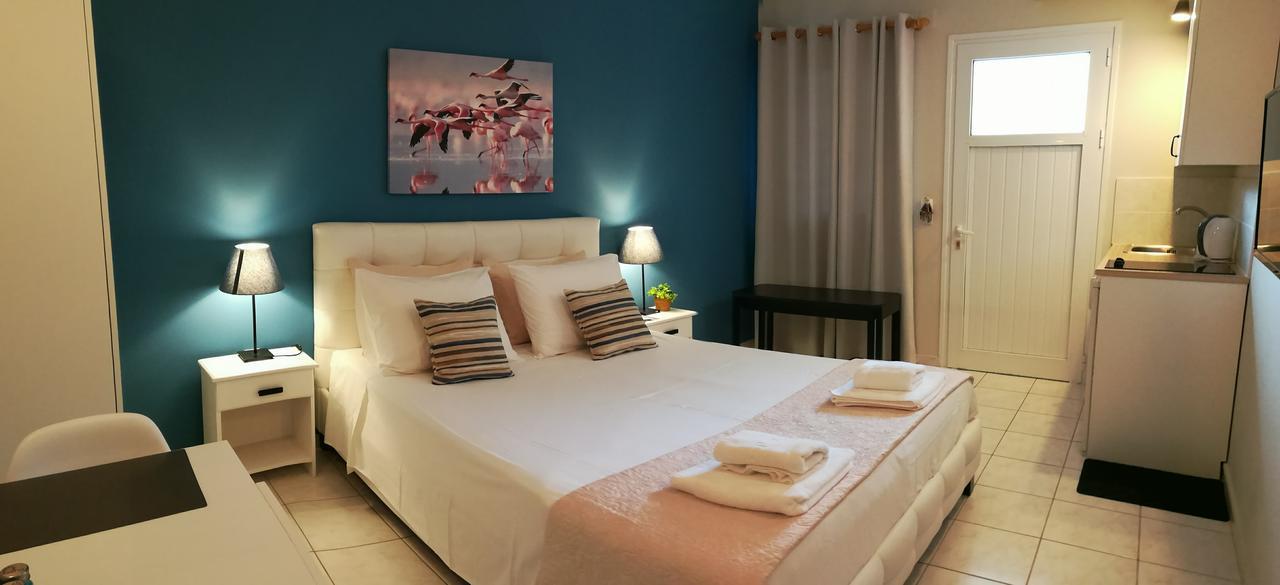 Pessada Bay Studios And Apartments Pesádha Buitenkant foto