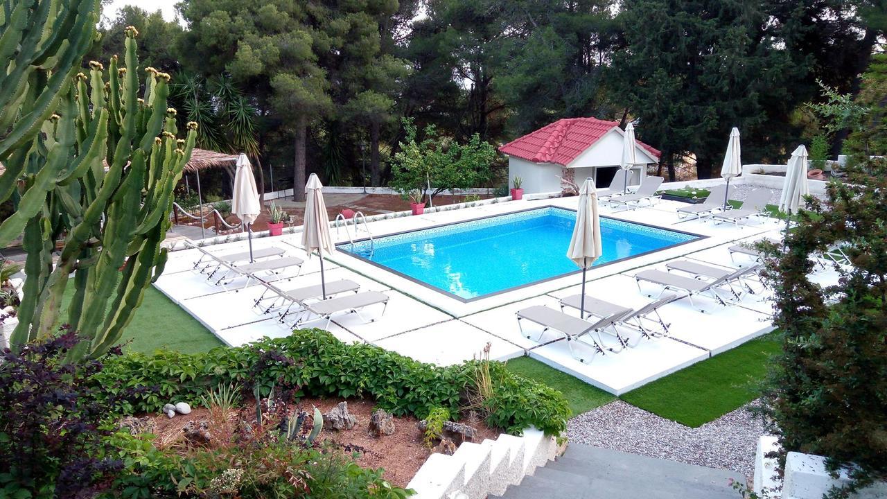 Pessada Bay Studios And Apartments Pesádha Buitenkant foto