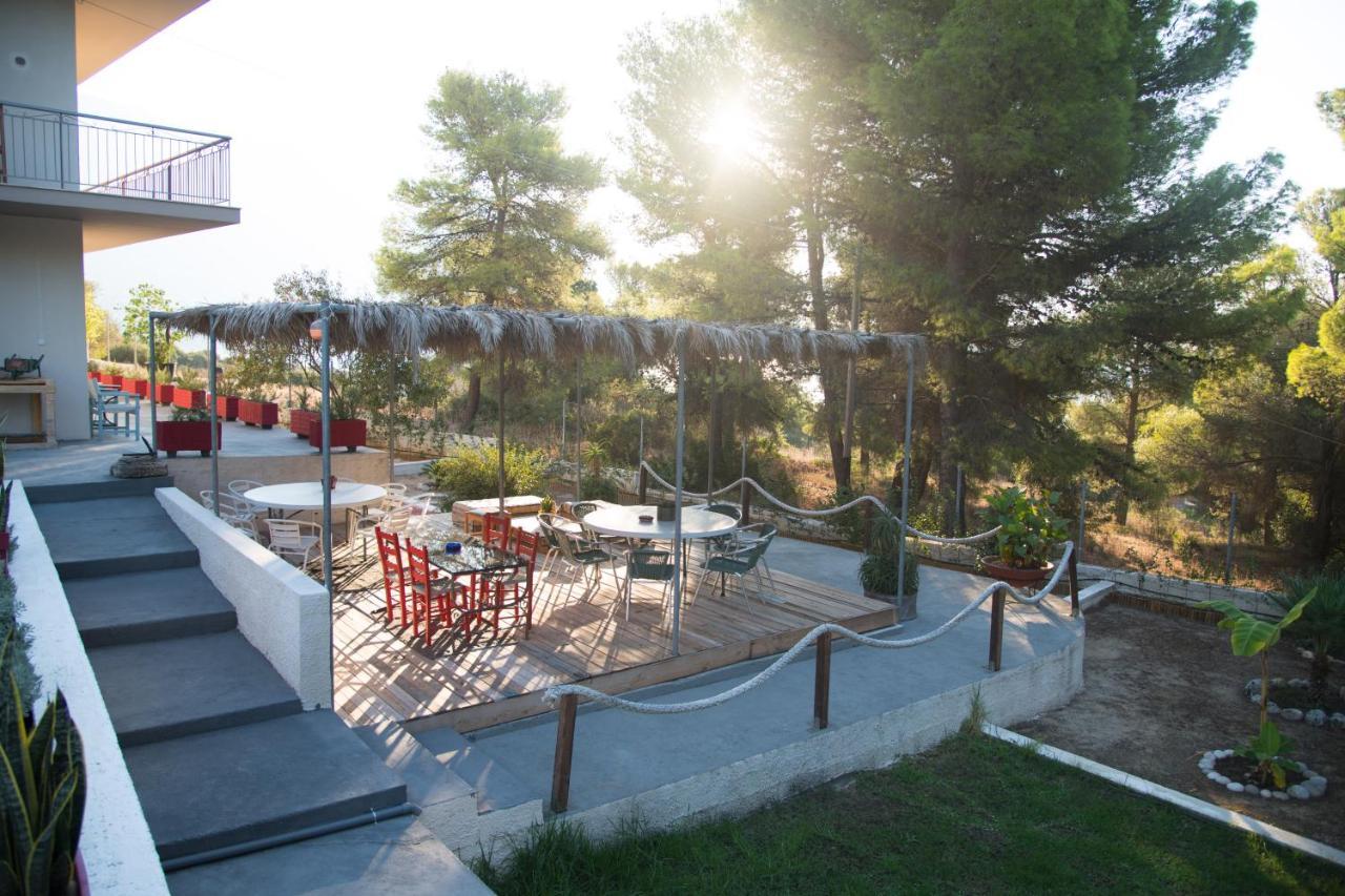 Pessada Bay Studios And Apartments Pesádha Buitenkant foto